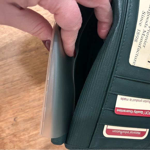 NWT Buxton Dark Green Women's Wallet Vintage - Picture 9 of 14